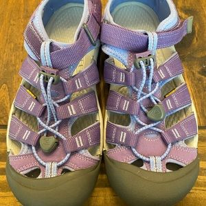 purple keen shoes